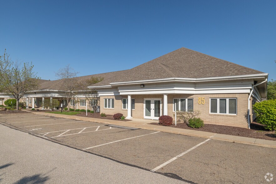 85 Executive Pky, Hudson, OH à louer - Photo du bâtiment - Image 2 de 21