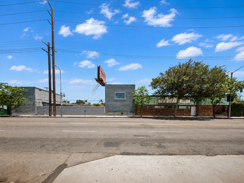 2718 S Robertson Blvd, Los Angeles, CA for sale - Building Photo - Image 2 of 18