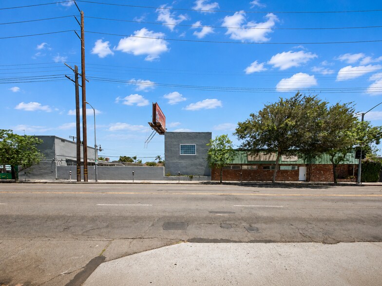 2718 S Robertson Blvd, Los Angeles, CA à vendre - Photo du bâtiment - Image 2 de 18