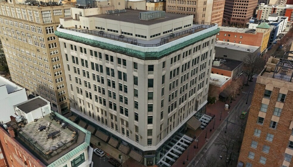 80 Monroe Ave, Memphis, TN à louer - Photo du bâtiment - Image 3 de 20
