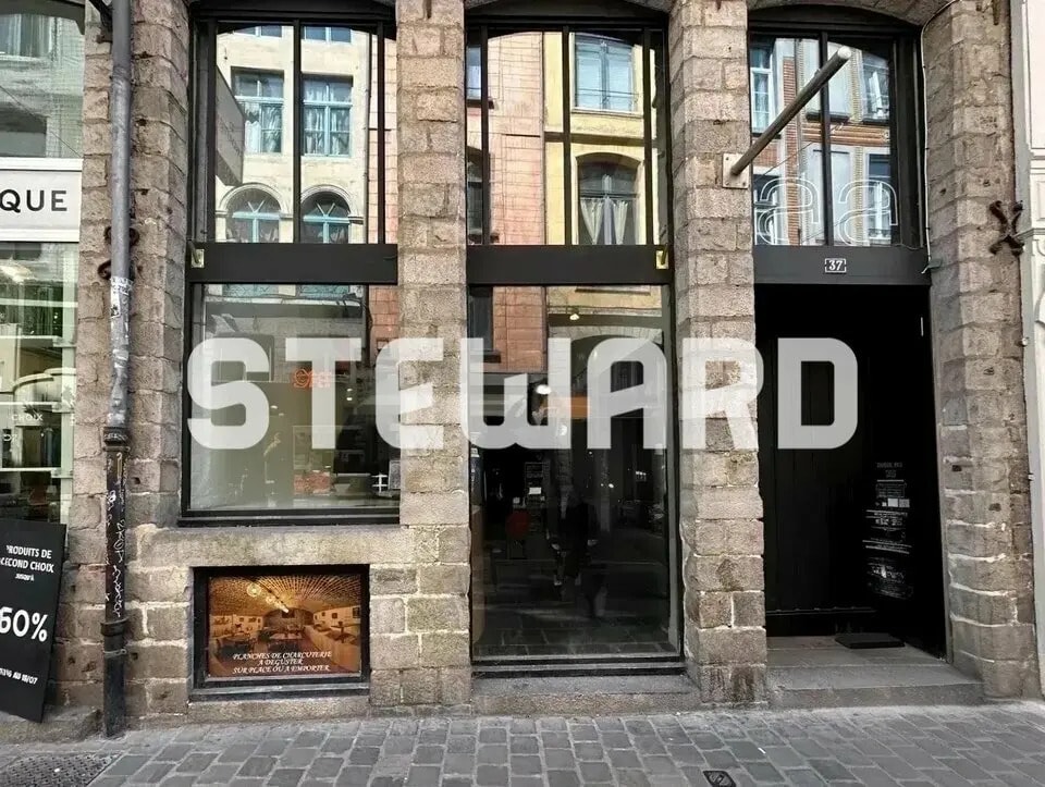 Retail in Lille for lease Building Photo- Image 1 of 11