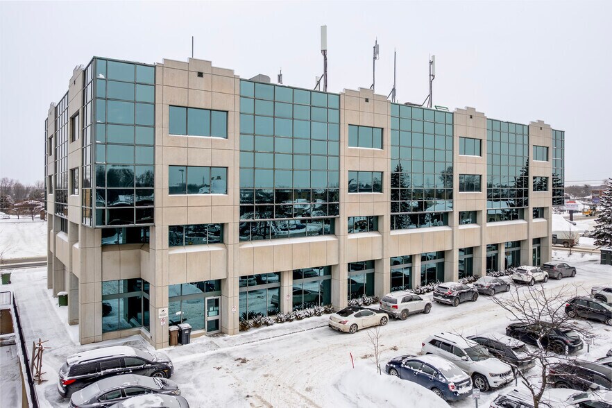 4650-4660 Boul Des Laurentides, Laval, QC for lease - Building Photo - Image 3 of 4
