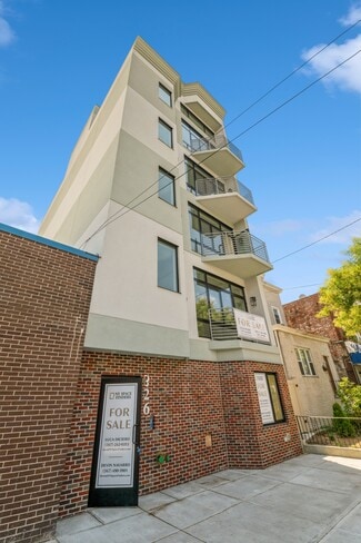 Plus de détails pour 326 Avenue U, Brooklyn, NY - Multi-résidentiel à vendre
