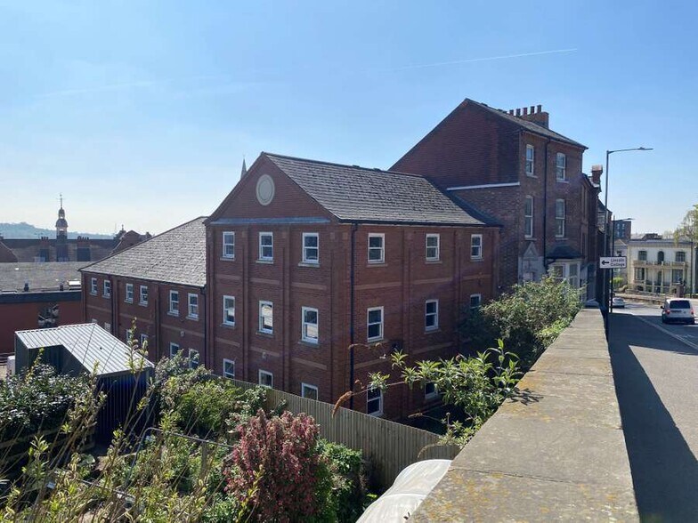 Cathedral St, Lincoln à vendre - Photo du bâtiment - Image 2 de 6