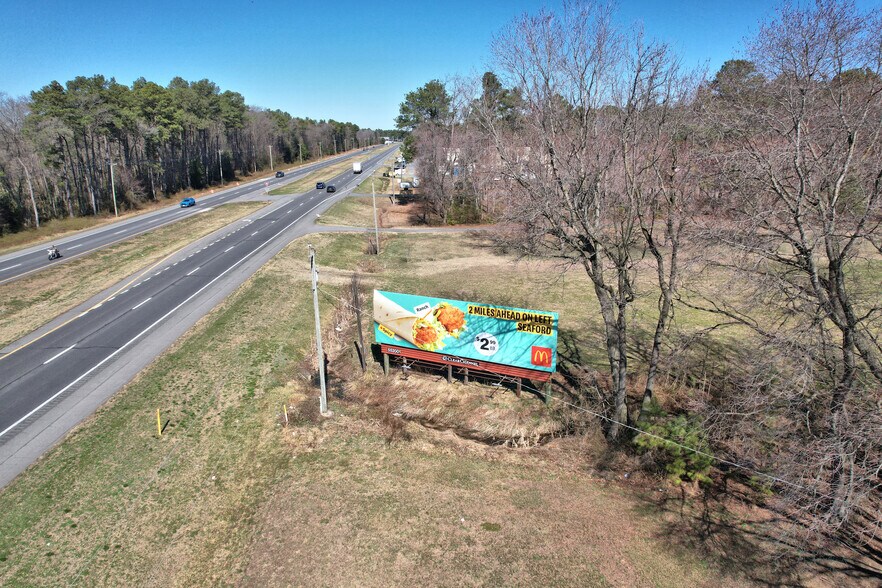 Wessels portefeuille de 6 propriétés à vendre sur LoopNet.ca - Photo du bâtiment - Image 3 de 51