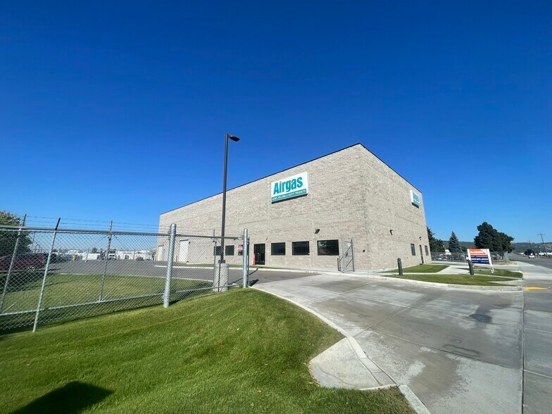 925 N Fancher Rd, Spokane Valley, WA à louer - Photo principale - Image 1 de 14