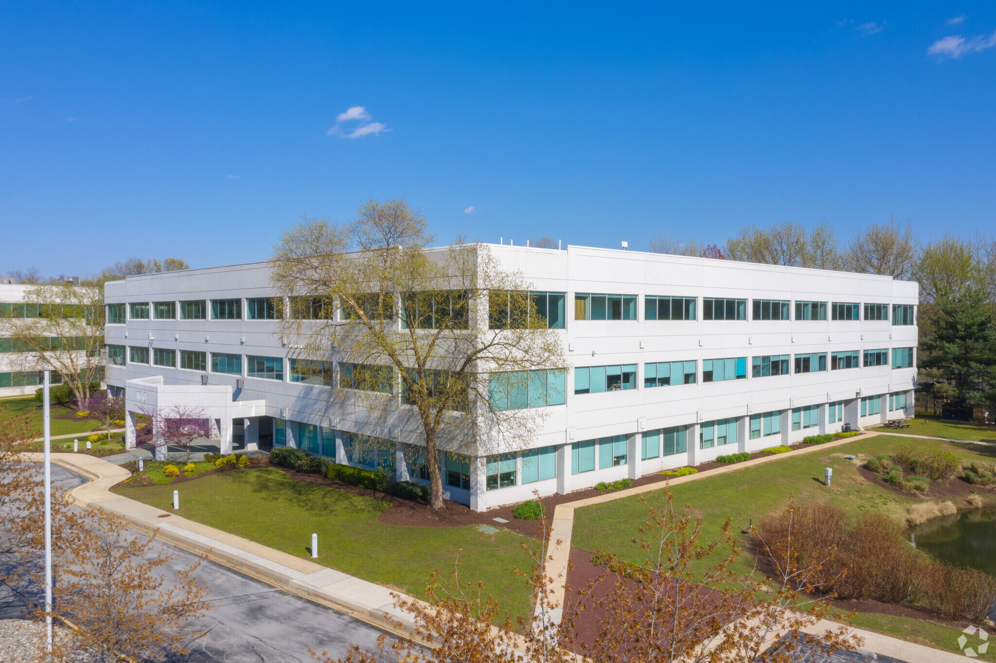100 Commerce Dr, Newark, DE à louer Photo du bâtiment- Image 1 de 20