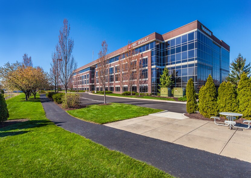 12800 N Meridian St, Carmel, IN à louer - Photo du bâtiment - Image 2 de 8