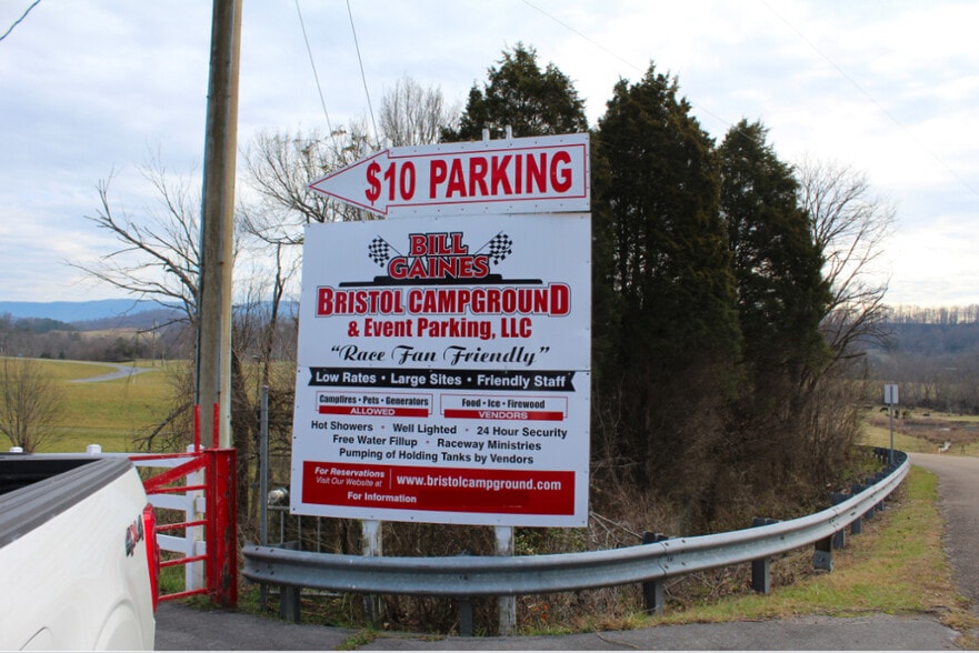 100 Sportsway Dr, Bristol, TN à vendre - Photo du bâtiment - Image 2 de 14