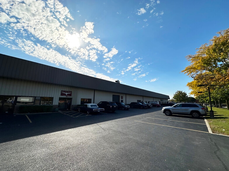 2900 Skokie Hwy, North Chicago, IL à louer - Photo du bâtiment - Image 3 de 4