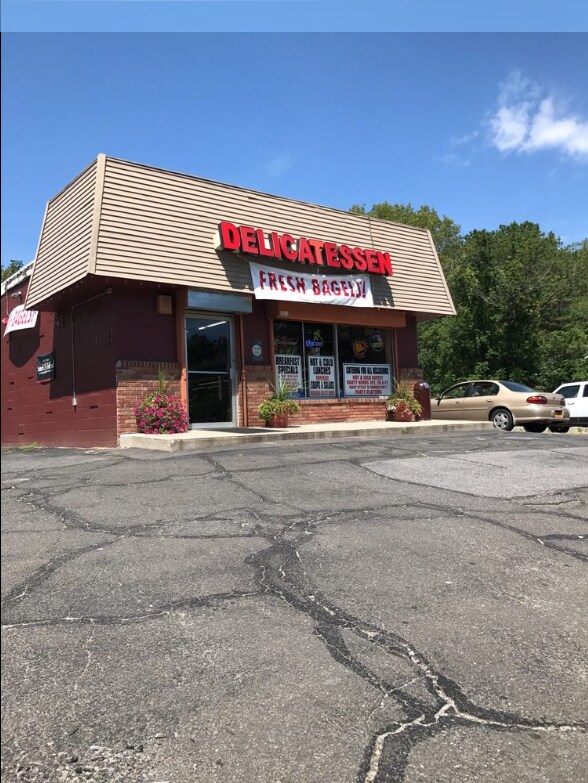 Plus de détails pour 151 Middle Country Rd, Ridge, NY - Commerce de détail à vendre