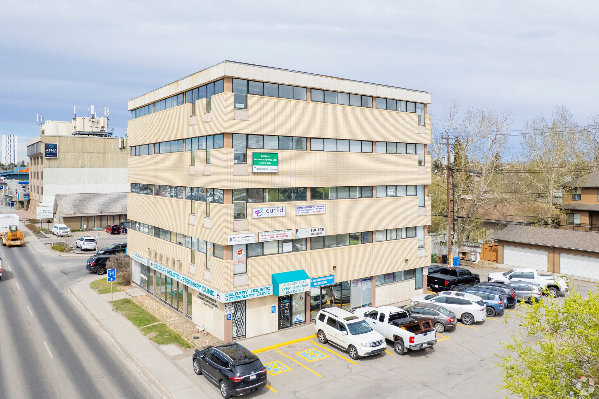 1640 16th Ave NW, Calgary, AB à vendre Photo principale- Image 1 de 1