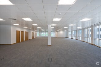 2 Wellington Place, Leeds for lease Interior Photo- Image 2 of 8