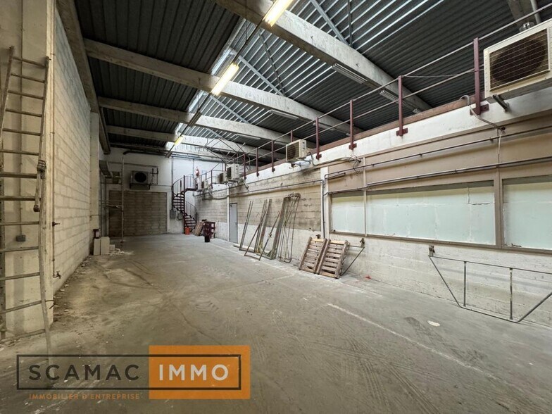Industrial in Moissy-Cramayel for lease - Interior Photo - Image 3 of 10