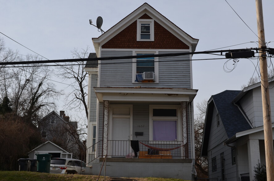 1657 1st Ave, Cincinnati, OH for sale - Primary Photo - Image 1 of 1