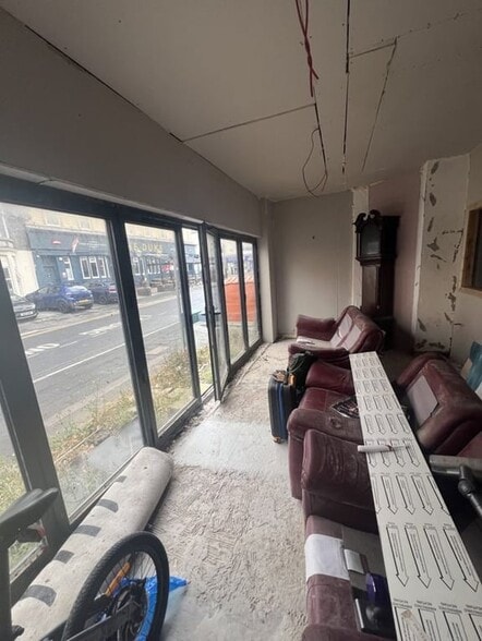 23 Banks St, Blackpool for sale - Interior Photo - Image 2 of 13