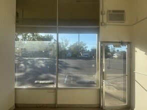 5662 Main Ave, Orangevale, CA for lease Interior Photo- Image 1 of 3