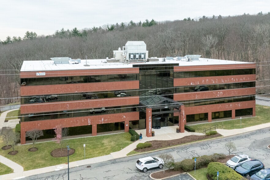 410 Totten Pond Rd, Waltham, MA à louer - Photo du bâtiment - Image 1 de 8