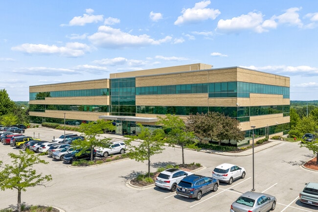More details for N16W23217 Stone Ridge Dr, Waukesha, WI - Office for Auction