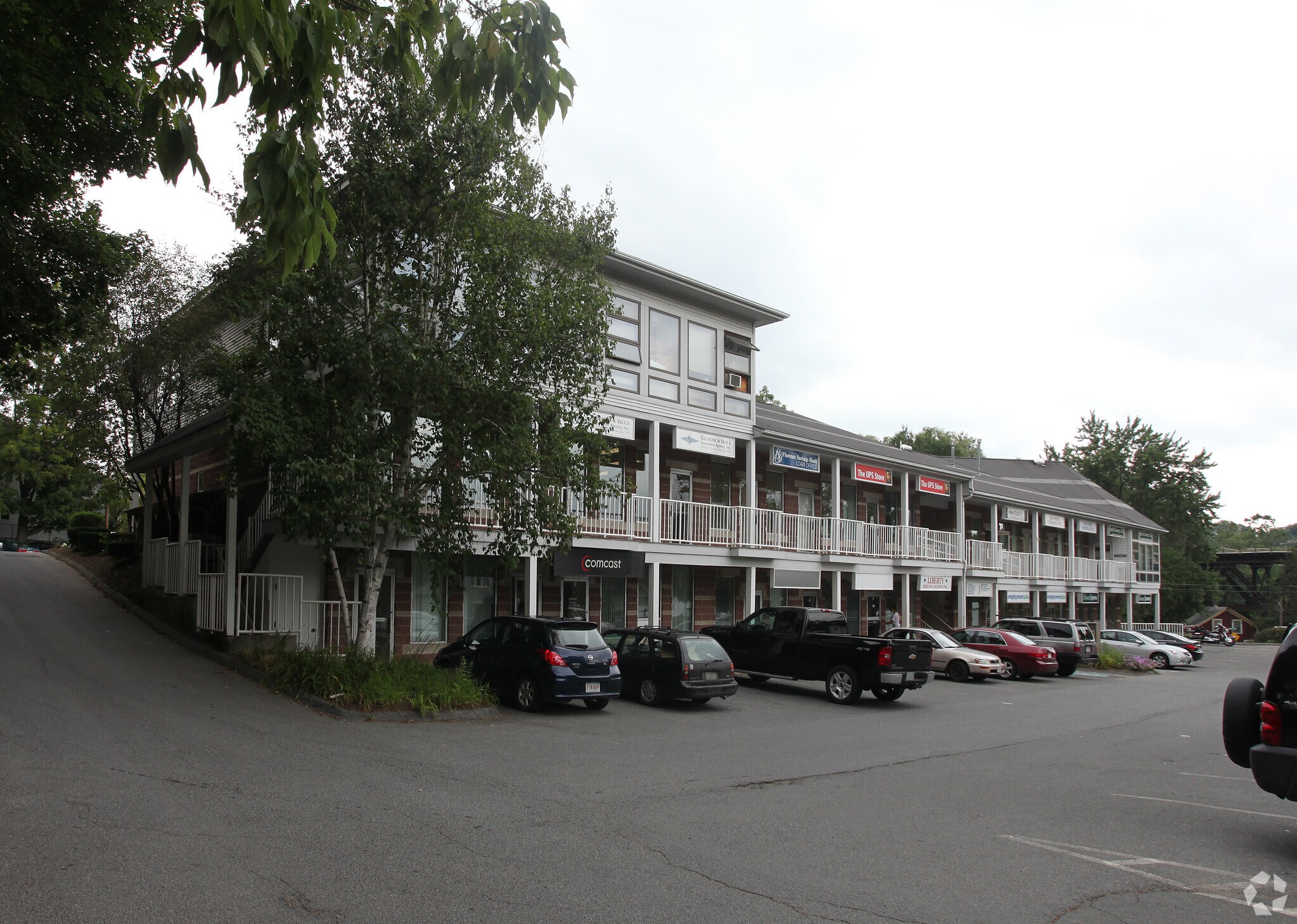 21 Mohawk Trl, Greenfield, MA for lease Primary Photo- Image 1 of 39