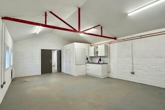 Sundon Rd, Harlington for lease Interior Photo- Image 2 of 4
