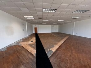 9542-9562 Lackman Rd, Lenexa, KS à louer Photo intérieure- Image 1 de 5