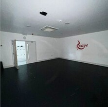 Beaufort Park, London for lease Interior Photo- Image 1 of 3