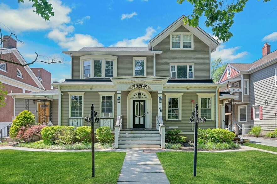 98 Broad St, Bloomfield, NJ à louer - Photo du bâtiment - Image 1 de 2