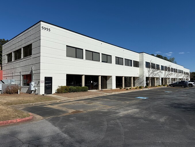 5955 Shiloh Rd E, Alpharetta, GA à louer - Photo principale - Image 1 de 17