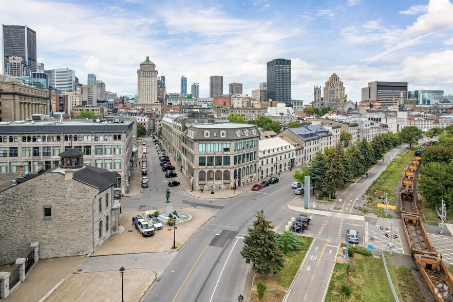 329 Rue de la Commune O, Montréal, QC for lease - Aerial - Image 3 of 8