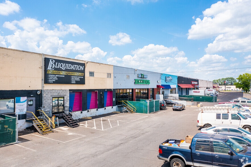 2500 Grant Ave, Philadelphia, PA for lease - Building Photo - Image 2 of 55