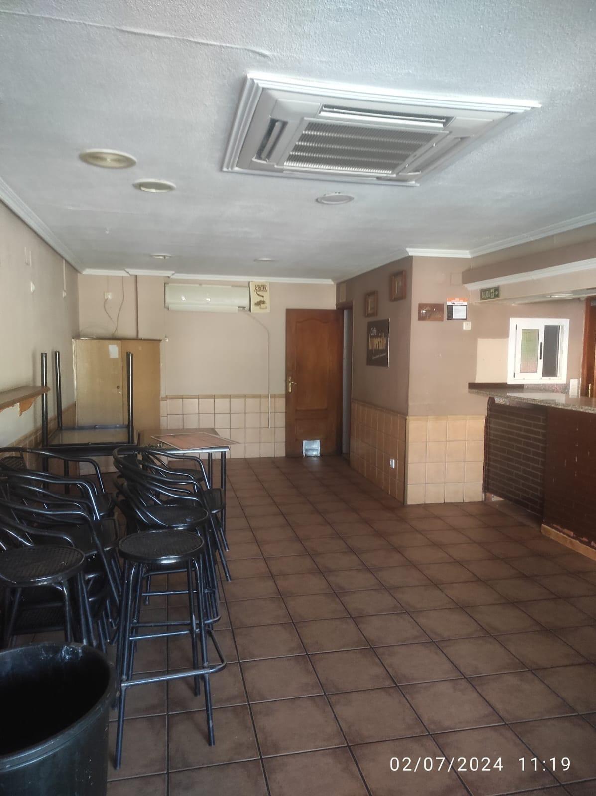 Commerce de détail dans Cáceres, Cáceres à vendre Photo intérieure- Image 1 de 4