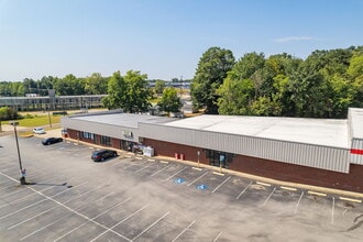 121 Whitley Ave, Henderson, TN for lease Interior Photo- Image 2 of 13
