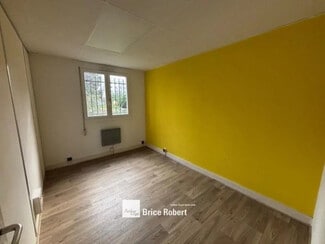 More details for 13 Rue Etienne Richerand, Lyon - Retail for Lease