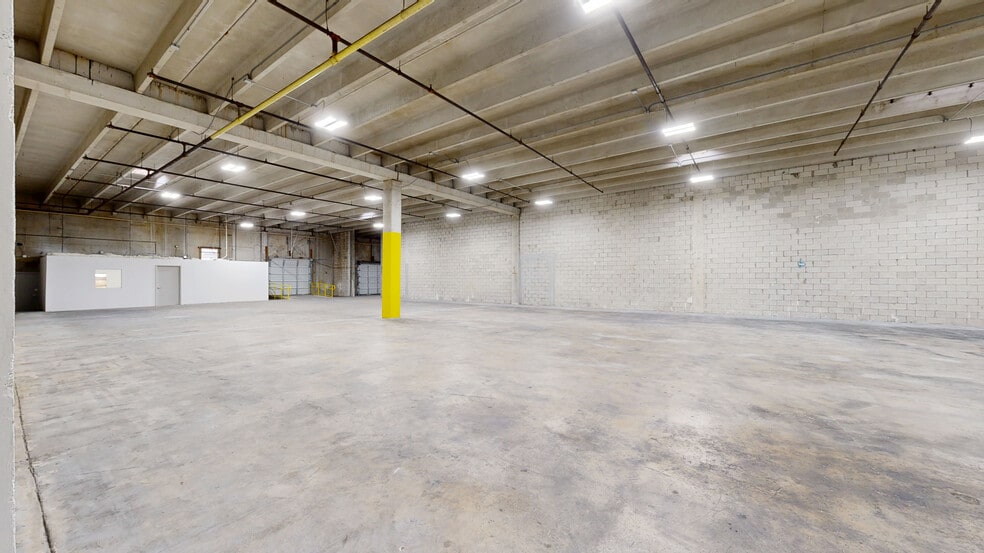 7212-7282 NW 33rd St, Miami, FL for lease - Matterport 3D Scan - Image 3 of 28