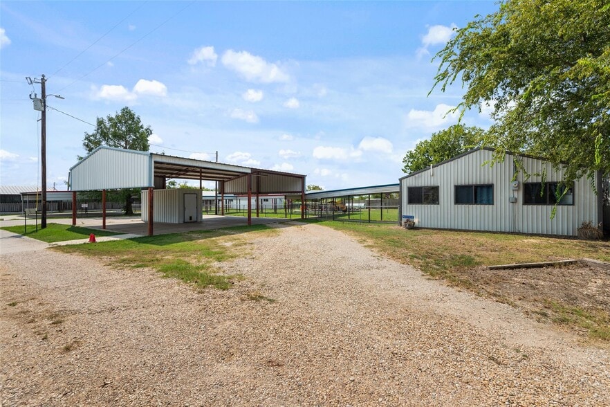 9549 County Road 155, Kaufman, TX for sale - Primary Photo - Image 3 of 6