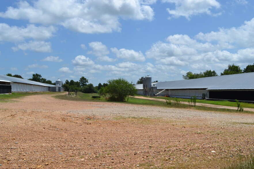 208 Kesterson Ave, Dierks, AR for sale - Building Photo - Image 2 of 12