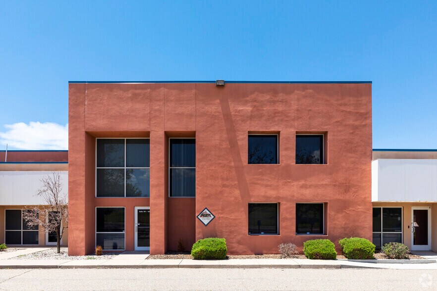 2021 Girard Blvd SE, Albuquerque, NM à vendre - Photo du bâtiment - Image 3 de 8