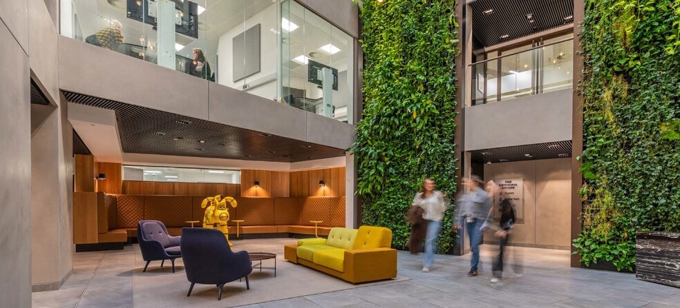 Cathedral Sq, Bristol for lease - Interior Photo - Image 2 of 18