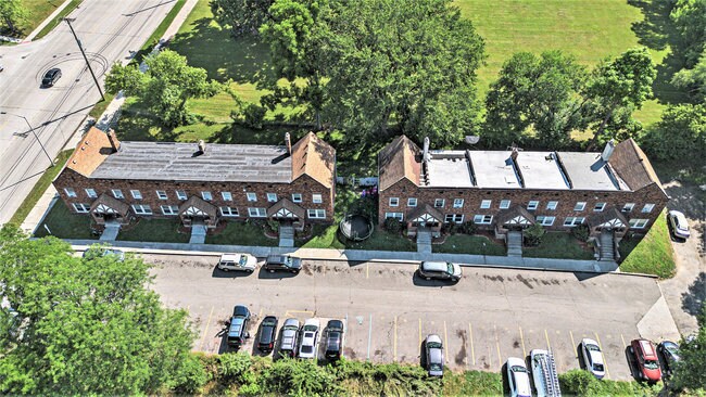 25 Maynard Ct, Pontiac, MI à vendre - Photo du bâtiment - Image 3 de 78