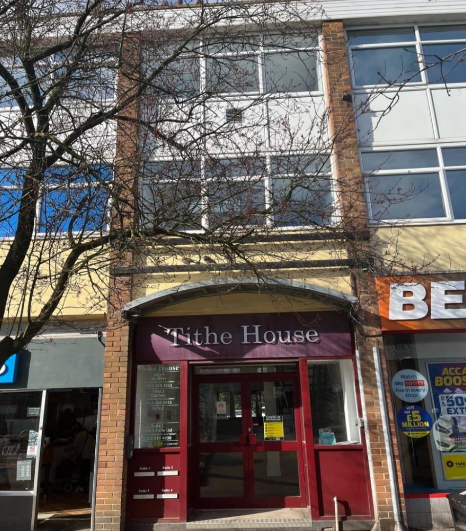 Town St, Leeds for lease Building Photo- Image 1 of 3