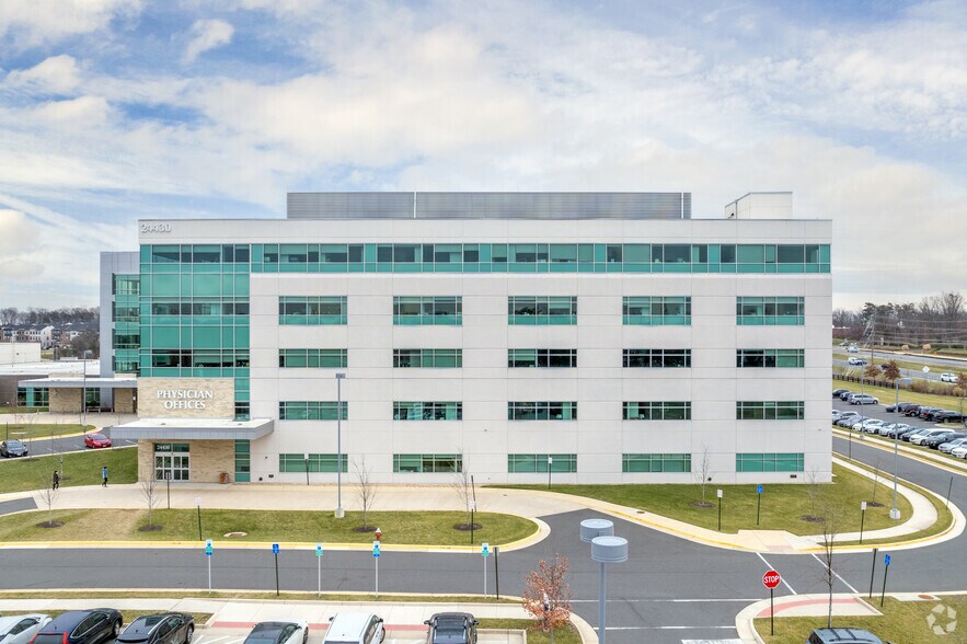 24430 Stone Springs Blvd, Dulles Town Center, VA à louer - Photo du bâtiment - Image 2 de 5