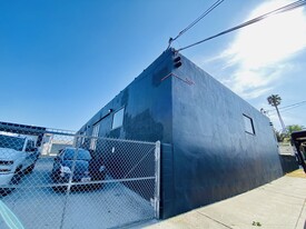 5420 W 83rd St, Los Angeles CA - Entrepôt