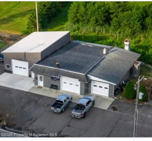 27 Green Grove Rd, Scott Township Lackawanna, PA for sale - Building Photo - Image 2 of 2