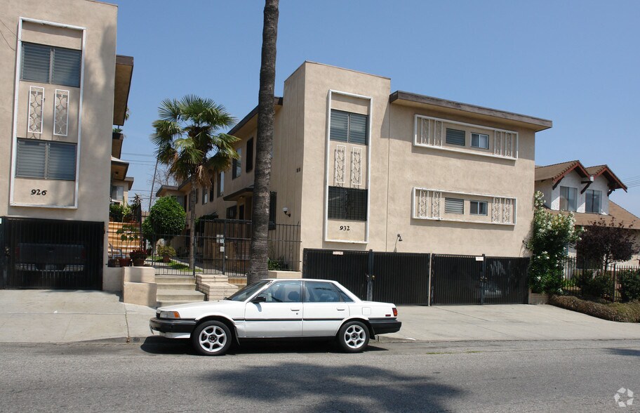 932 Fedora St, Los Angeles, CA à vendre - Photo du bâtiment - Image 3 de 10