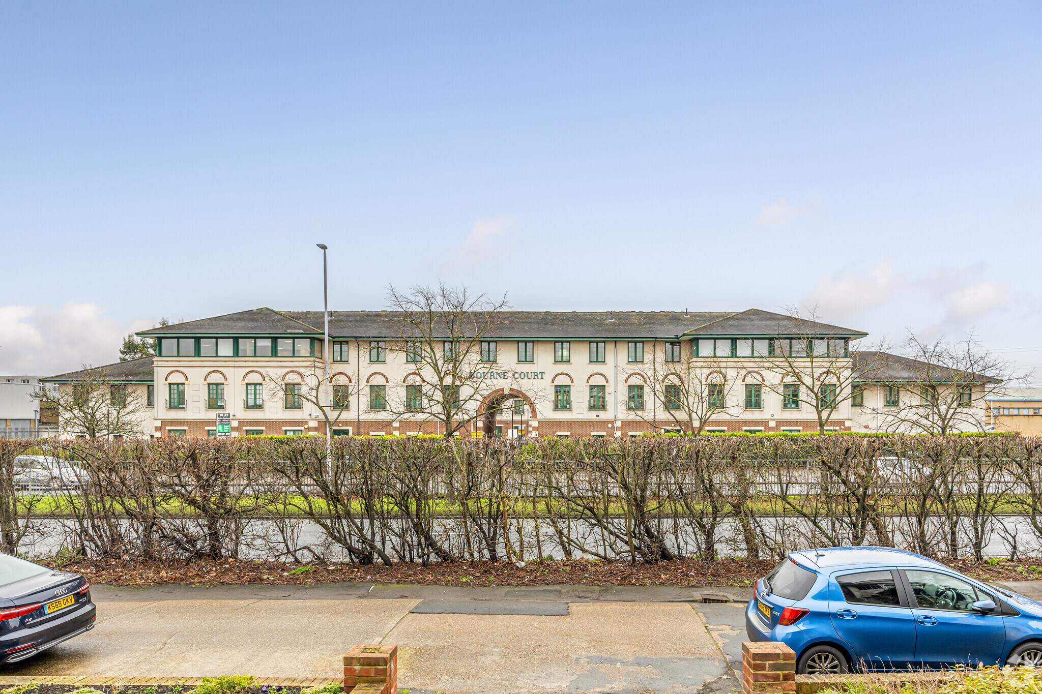 Bourne Court, Southend Rd, Woodford Green à louer Photo principale- Image 1 de 3