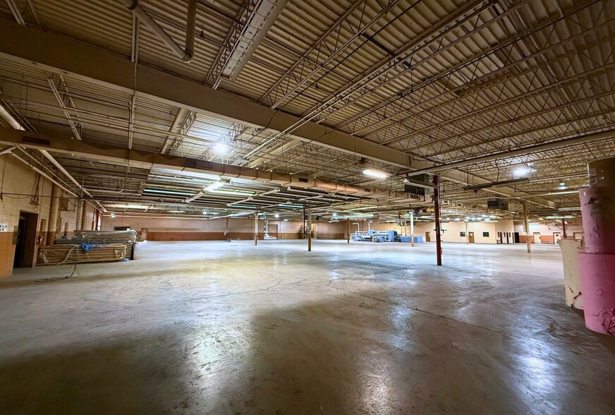 212 National Ave, Spartanburg, SC à louer - Photo du bâtiment - Image 3 de 16