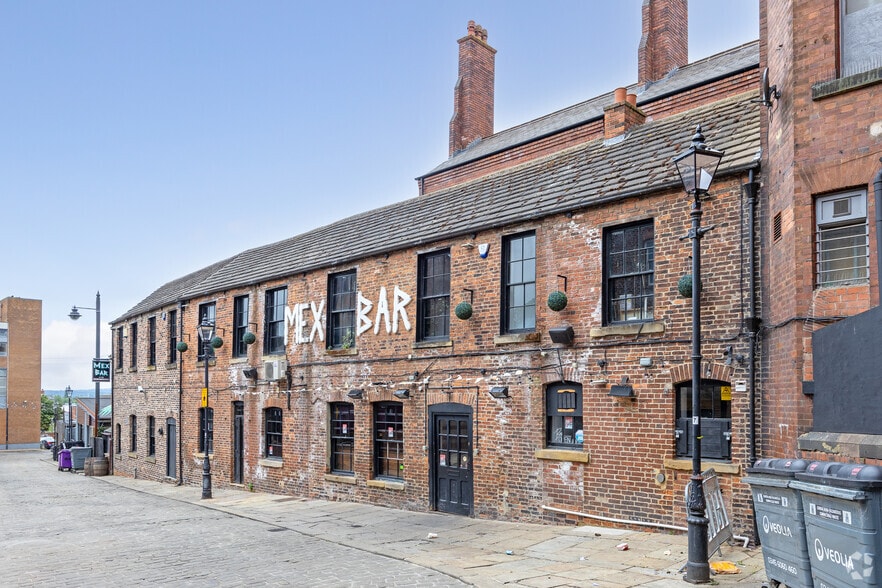 2-6 Albion Ct, Wakefield for sale - Building Photo - Image 2 of 2