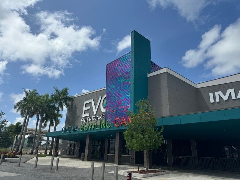 4-100 S Krome Ave, Homestead, FL à louer - Photo du bâtiment - Image 1 de 11