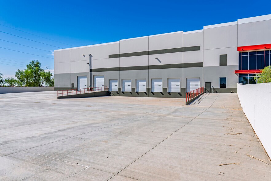 10700 N 132nd Ave, Surprise, AZ à vendre - Photo du bâtiment - Image 3 de 10